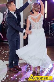Anonse SUKNIA LUBNA, rozm.36, Suknia lubna z mulinowym doem. Rozmiar 36 idealna dla osoby na wzrost 160 cm + 5 cm obcas. Gra delikatna, kobiec