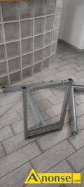 Anonse BIURKO, nowe, Sprzedam solidne biurko z metalow podstaw i nogami firmy IKEA wymiary 160 cm x 80 cm x 120 cm cena 900 z tel. 509 78 44 58.