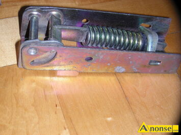 Anonse ZAWIASY SPRʯYNOWE KLAPY PRZYCZEPKI SAMOCHODOWEJ, mog� by� do innych cel�w np:r�nych pokryw, siedzisk blat�w lub �awek przy�ciennych itp.Po