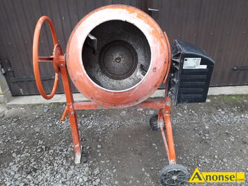 Anonse BETONIARKA, Betoniarka 120L z silnikiem na 230V w �adnym stanie jak na swoje lata, gara�owana. Warta Uwagi. Polecam, stan bardzo dobry, c.82