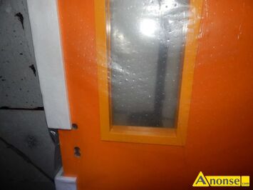 Anonse DRZWI, nowe, Drzwi pe�ne lub z szybk� kolor pomara�czowy przylga kolor szary prawe/lewe z szybk� z podci�ciem wentylacyjnym lub bez prawe/le