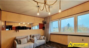 Anonse GRUNWALD, M-3, 37m<sup>2</sup>, p. 4/4, Oferuj� do wynaj�cia komfortowe mieszkanie na czwartym pi�trze, zlokalizowane w atrakcyjnej lokalizacji na pozn