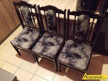Anonse KRZES�O, kolor czarny, Sprzedam 3 krzes�a PRL. Cena za ca�o��. Odbi�r osobisty. Nie wysy�am., stan bardzo dobry, c.300z�. LUBLIN 519-890-1