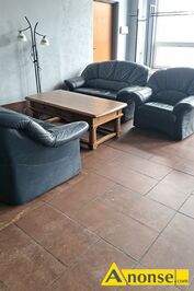 Anonse MEBLE SK�RZANE ZESTAW, kolor granatowy, Sprzedam komplet mebli sk�rzanych w kolorze granatowym. W zestawie sofa 3 + osobowa, 2 osobowa + 1 f