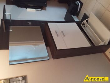 Anonse MEBLE, Sprzedam szafk� na przedpok�j z lustrem. Demonta� i zniesienie we w�asnym zakresie. Wysoko�� ok 197 cm, szeroko�� ca�kowita ok. 120 c