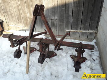 Anonse OBSYPNIK, Obsypnik do ziemniak�w 3-rz�dowy w bardzo dobrym stanie. Polecam, c.820z�. RADOM