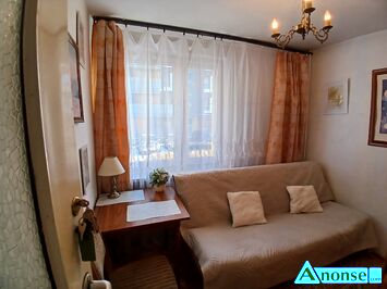 Anonse RADOM, �R�DMIE�CIE/ A. STRUGA, pok�j 12m<sup>2</sup>, dla kobiety, OD ZARAZ, pok�j dla studentki/ m�odej kobiety pracuj�cej, w mieszkaniu 3-pokojowym,