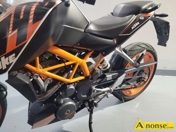 Anonse - KTM 390 DUKE, 2013r., 390, 13.100km, szosowo-turystyczny, KTM 390 DUKE ABS, r 1 rej 2015, przebieg 13 100 km, wymienione przed sezonem:olej Anonse KTM 390 DUKE, 2013r., 390, 13.100km, szosowo-turystyczny, KTM 390 DUKE ABS, r 1 rej 2015, przebieg 13 100 km, wymienione przed sezonem:olej