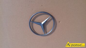 Anonse MERCEDES 190,124, mercedes 190 znaczek firmowy oryginalny na klap� baga�nika stan jak na foto, stan dobry, c.30z�. OSTROWIEC �WI�TOKRZYSKI