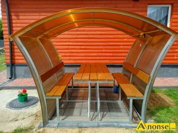 Anonse ALTANKA, Sprzedam altank� z profila ocynkowanego o wymiarach d�ugo�� 195cm szeroko�� 175cm wysoko�c 200cm altanka jest skr�cana, stan bardzo