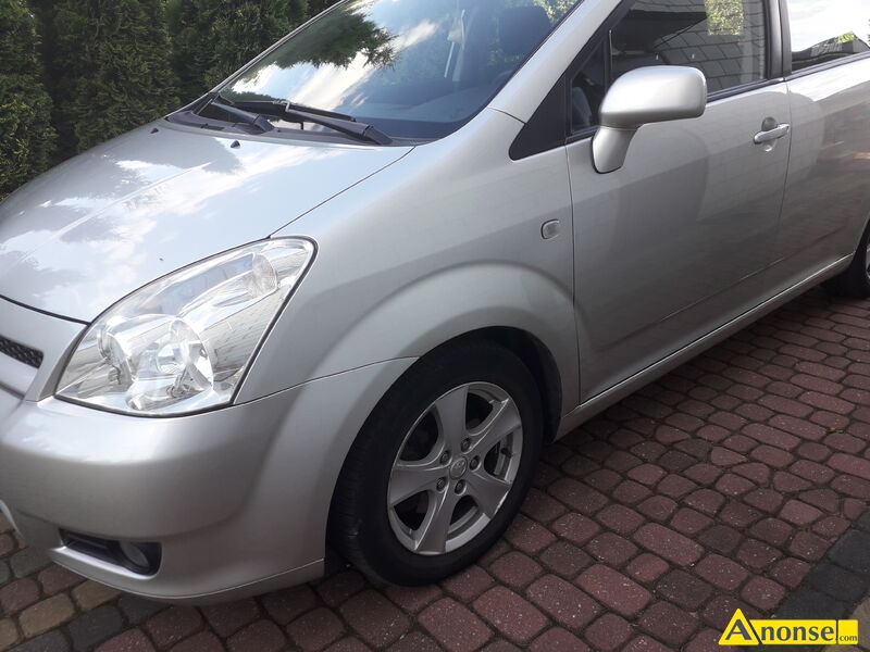 TOYOTA  COROLLA VERSO, 2004r., 2.000cm3 , diesel, van, 276.400km, srebrny, metalik,bezpieczestwo:  - image 4 - anonse.com