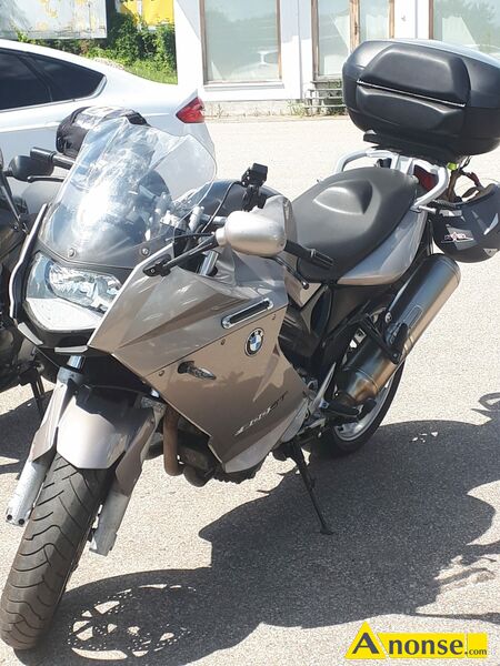 BMW , 2009r., 800, stalowy,opis dodatkowy: Sprzedam motocykl BMW F800ST rok 2009
Niesprawny silnik  - image 0 - anonse.com